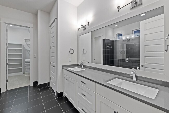Building Photo - 2217 Seabiscuit Cv