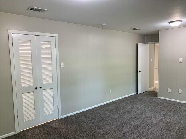 Building Photo - 11303 Titian Dr