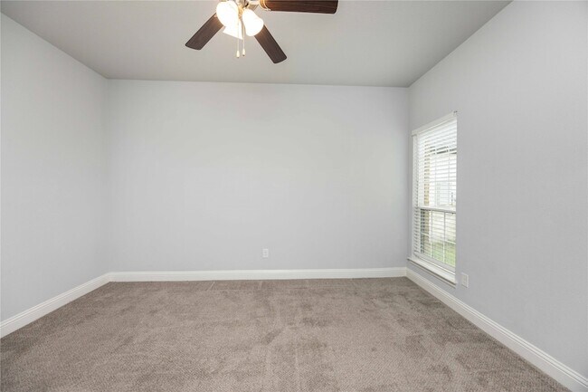 Building Photo - 354 Rock Acre Dr