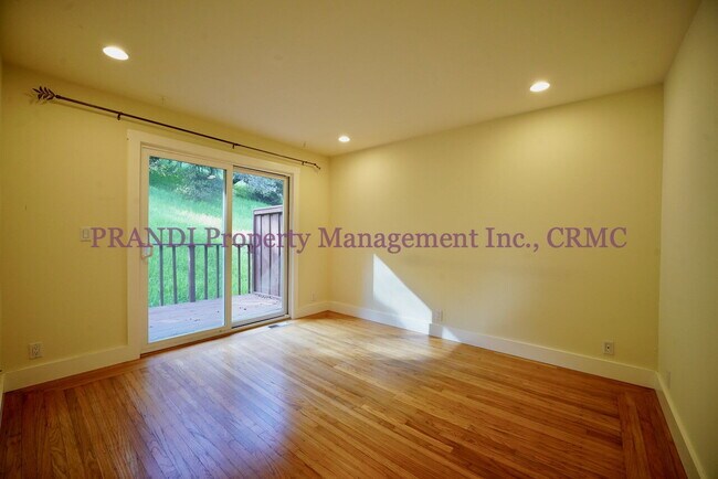 Building Photo - Stylish Downtown Novato Apartment with Mod...