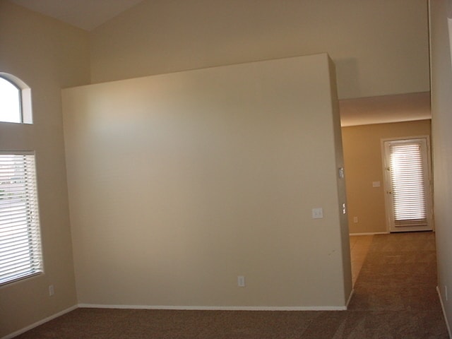 Building Photo - Super clean Rancho El Dorado jewel with new carpet and fresh paint.