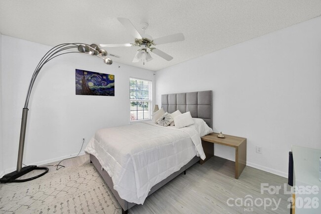 Building Photo - 10541 Haddington Dr