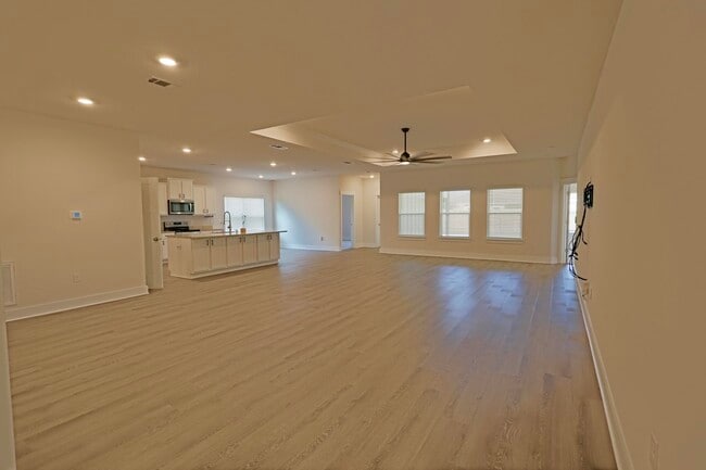 Building Photo - 6248 Jenks Dr