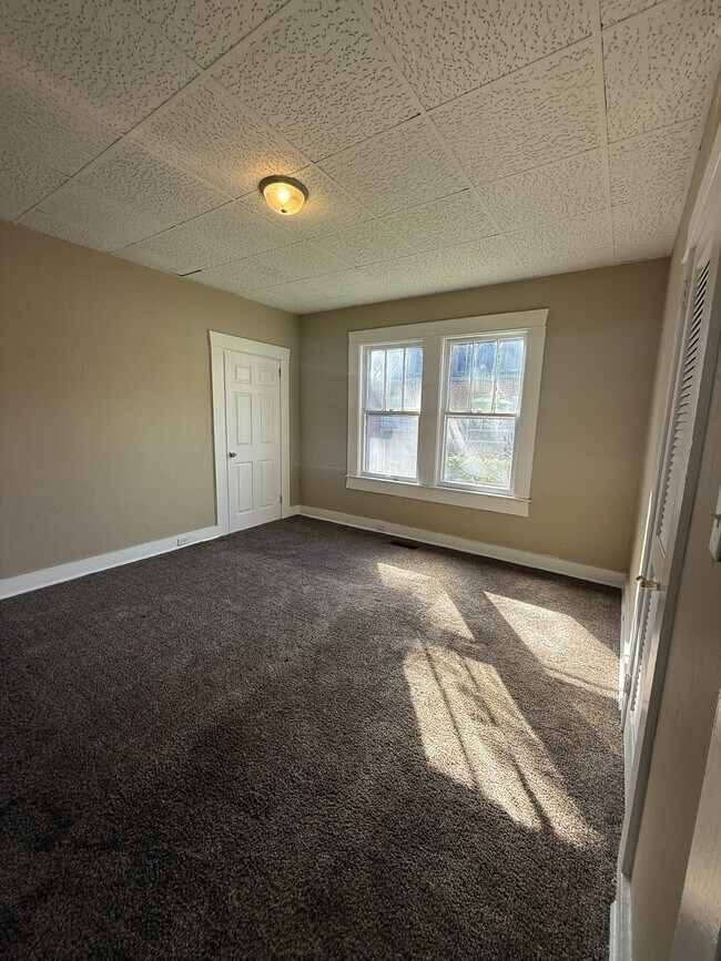 Building Photo - 413 44th St Ensley