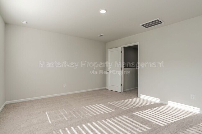 Building Photo - 1102 Carpenter Falls Ave