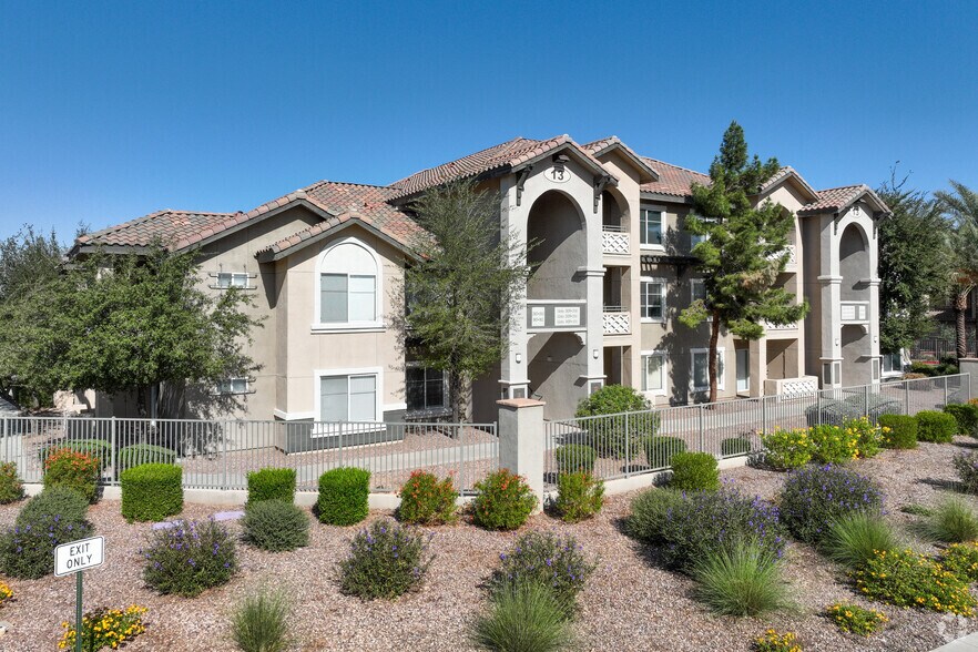 Building Photo - The Highlands at Spectrum