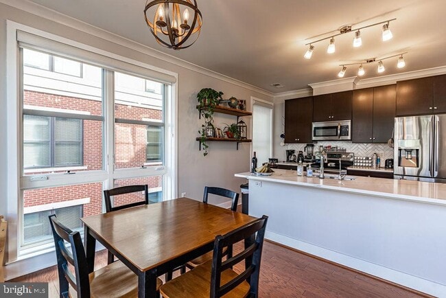 Building Photo - 815 N Patrick St