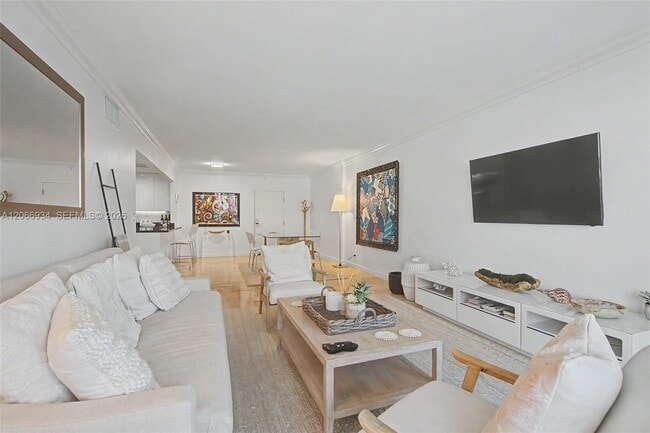 Building Photo - 2301 Collins Ave