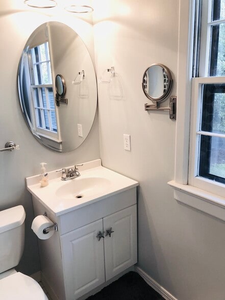 Building Photo - 118 Sebrell Ave