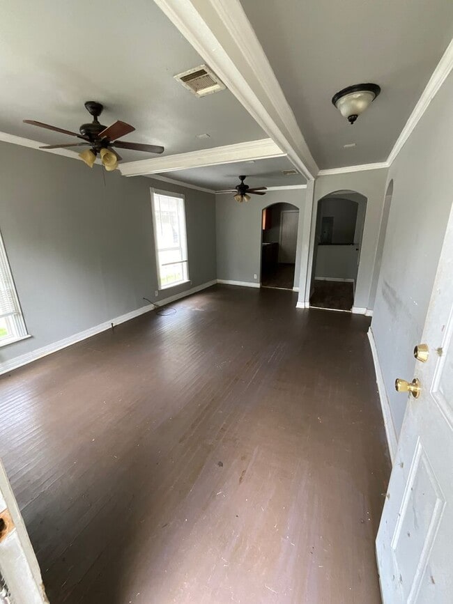 Building Photo - 1422 Grigsby St