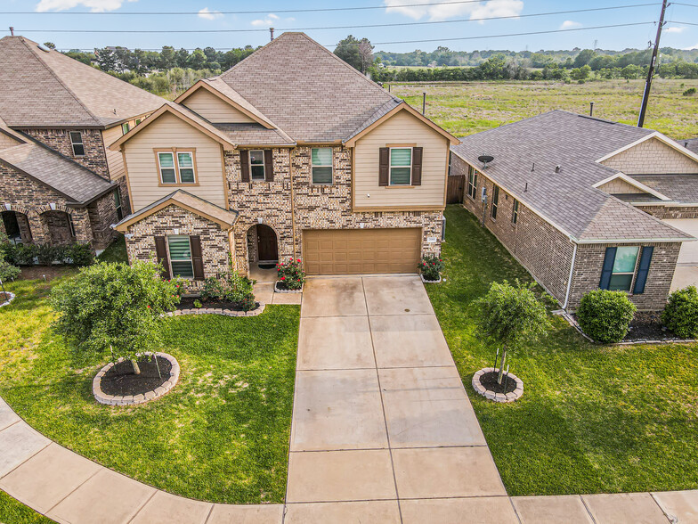 Two story home, two car garage - 25315 Western Sage Ln