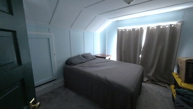 Building Photo - 216 9th Ave N