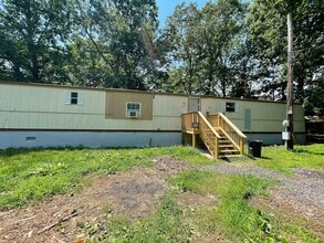 Building Photo - Spacious 2 bed, 1.5 bath Home FOR RENT in ...