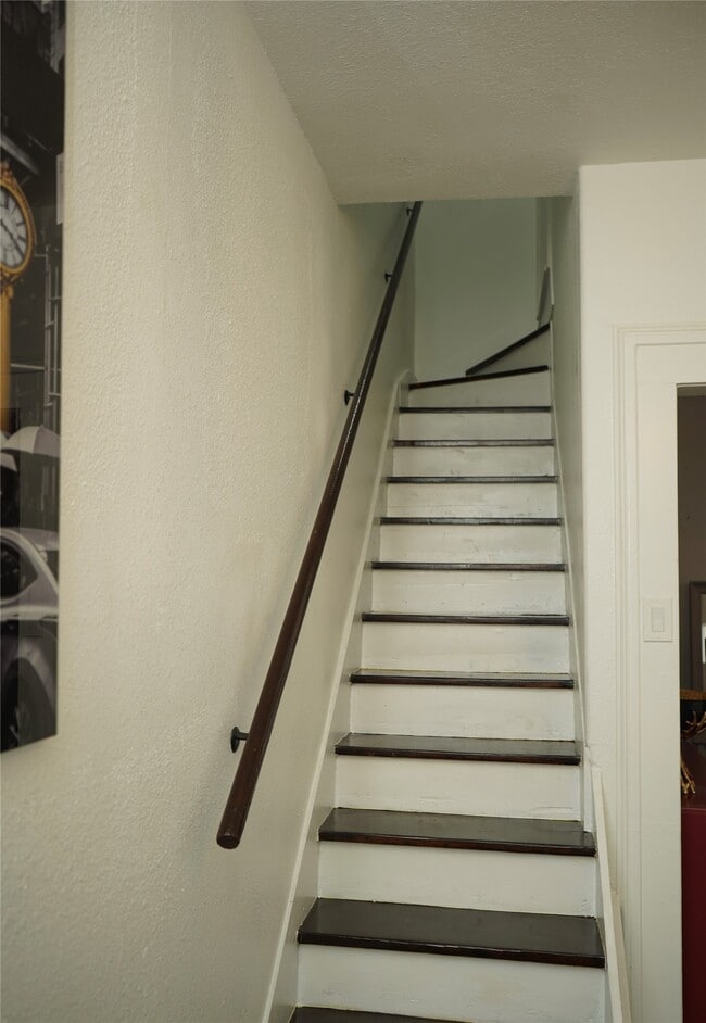 Building Photo - 2516 Isabella St