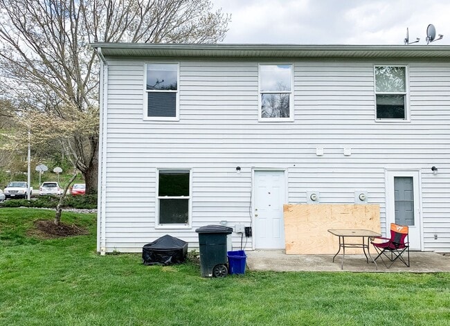 Building Photo - 181 Clover Valley Cir