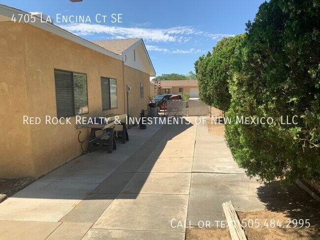 Building Photo - 4705 La Encina Ct SE