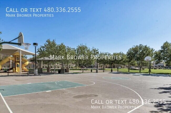 Building Photo - 4450 E Oxford Ln