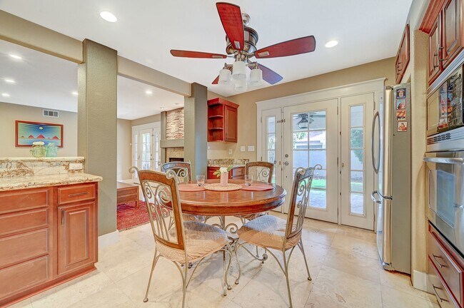 Building Photo - Charming 4 bedroom 3 bath fully furnished pool home in the heart of spring valley!