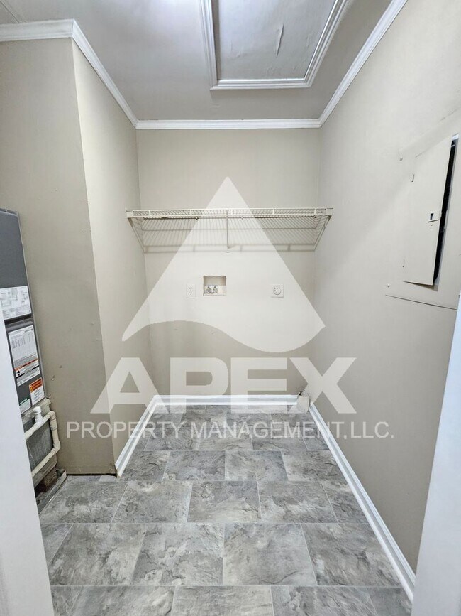 Building Photo - 3 Bd | 2 Ba Top Floor Condo in West Knoxville!