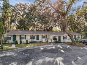 Building Photo - 2490 SW 14th Dr