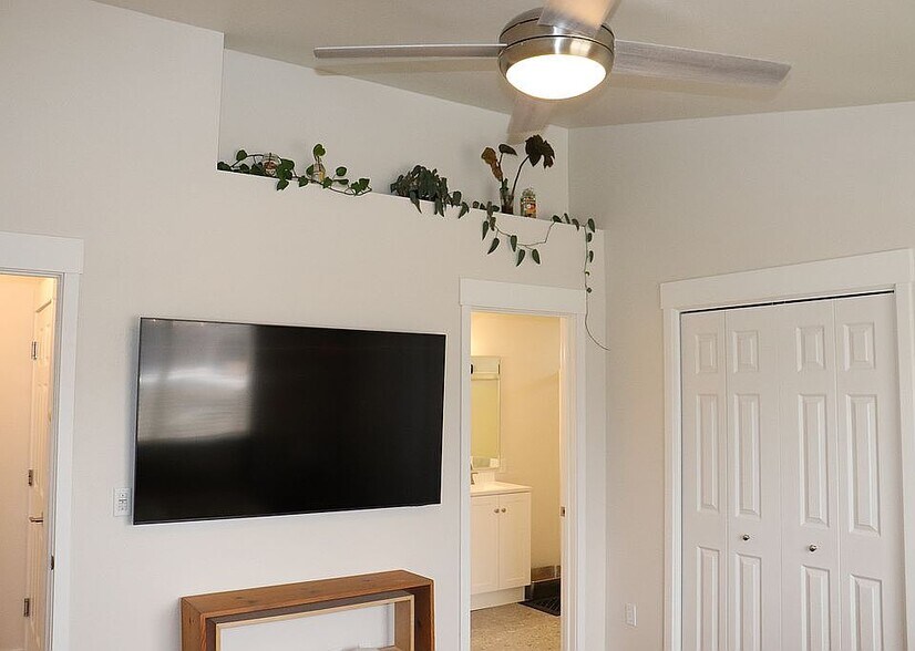 Building Photo - 3879 E Sweet Pea Ct