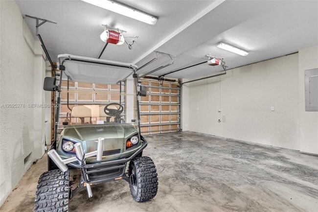 Building Photo - 760 S Mashta Dr