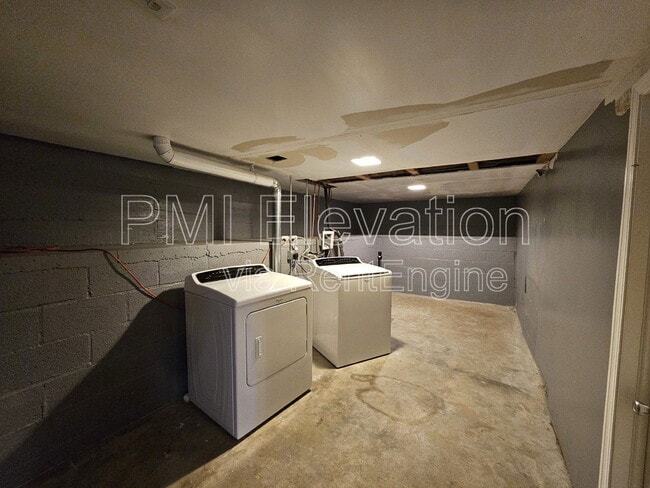 Building Photo - 5175 Osceola St