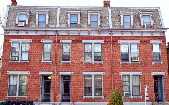 Primary Photo - 2215 Ohio Ave