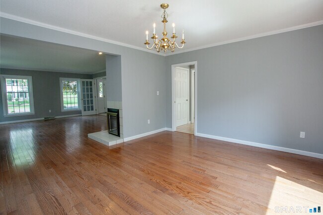 Building Photo - 24 Old Mill Dr