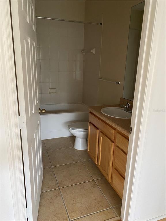 Building Photo - 10209 Courtney Palms Blvd