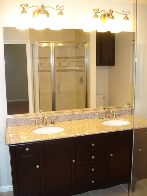 Building Photo - 1421 Everett Way