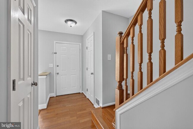 Building Photo - 7014 Gatton Square