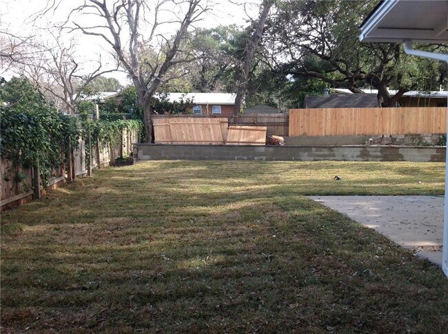 Building Photo - 11511 Whitewing Ave