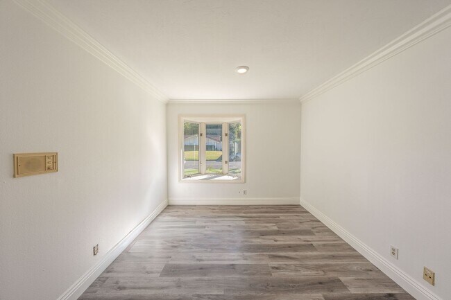 Building Photo - Serene Single-Level Living in Mission Hills Ranch