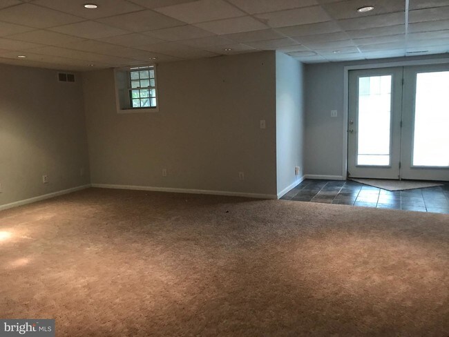 Building Photo - 4353 S Creek Ct