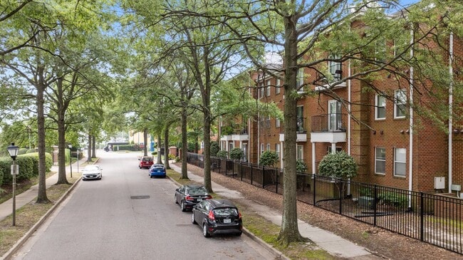 Building Photo - 107 Westover Ave
