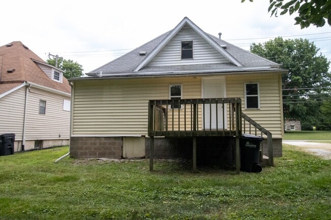 Building Photo - 3 Bed 2 Bath House Columbia College