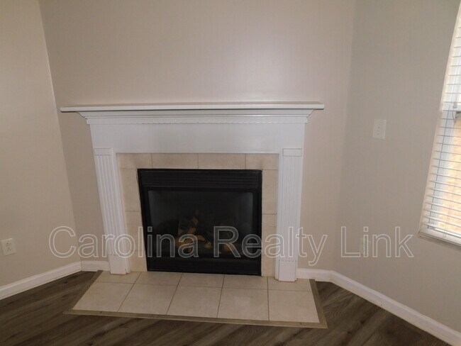 Building Photo - 3131 Decapolis Dr