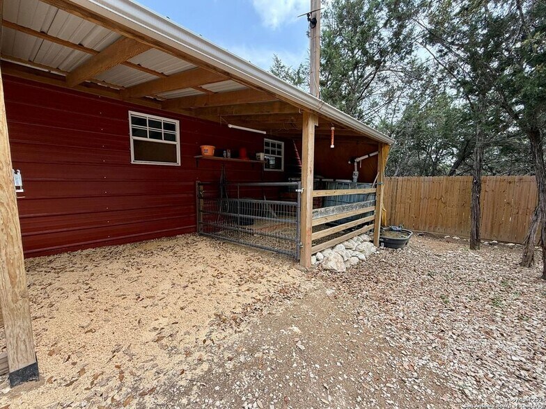 Building Photo - 1224 Campfire