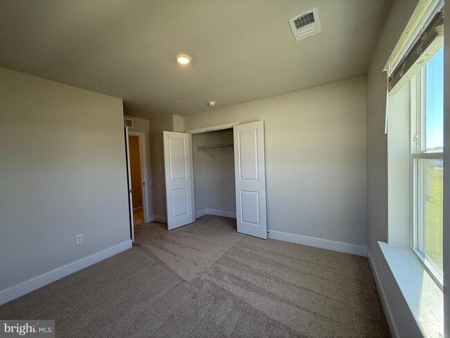 Building Photo - 1670 Lake Placid Dr