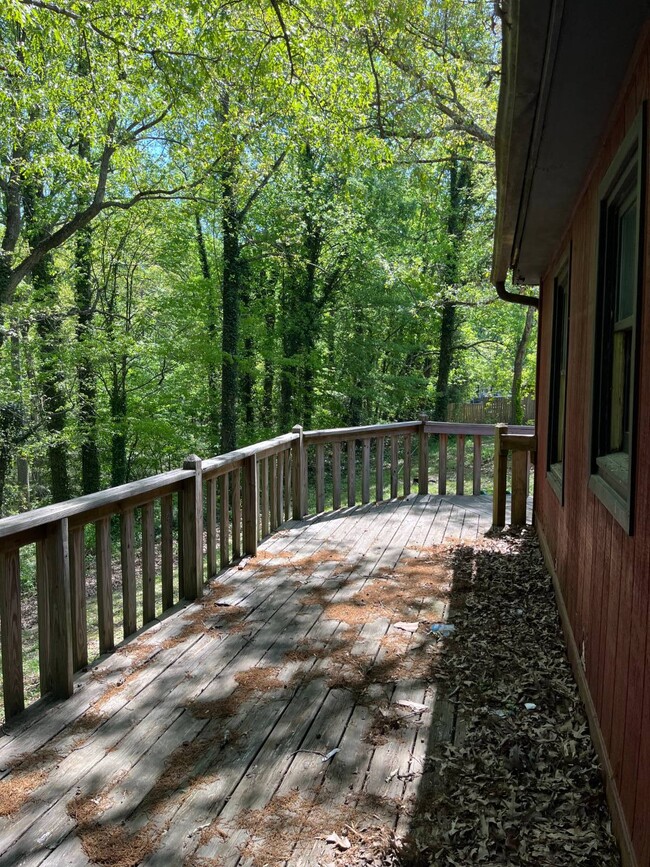 Building Photo - 123 High Ridge Ct