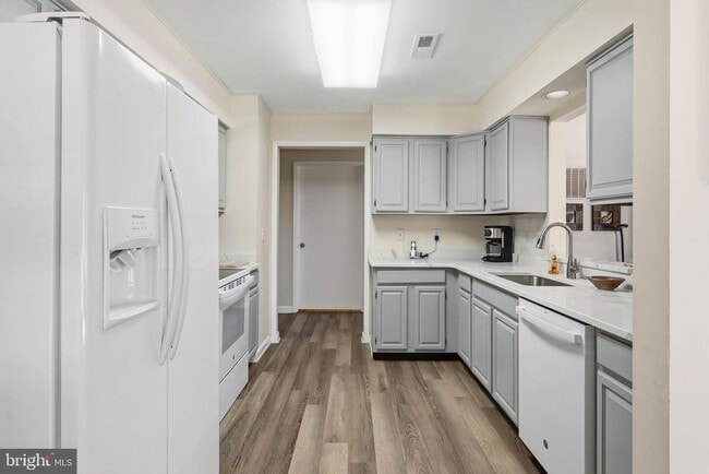 Building Photo - 18530 Drayton Hall Rd