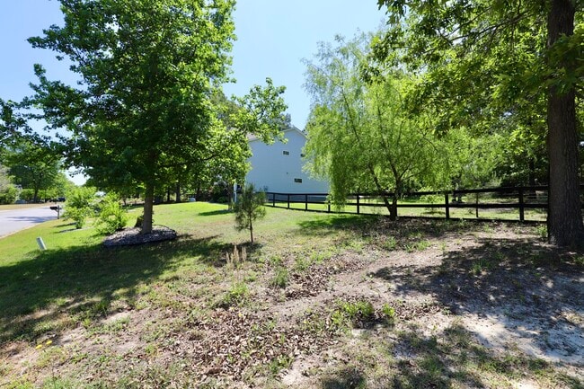 Building Photo - 71 Carina Ln