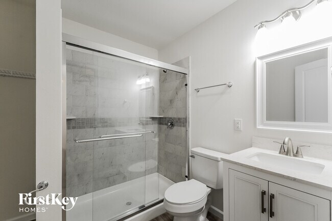 Building Photo - 1706 Pebble Brook Dr