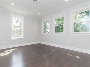 Building Photo - 394 K St