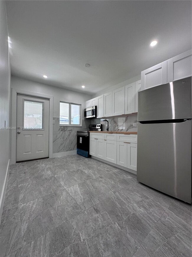 Building Photo - 1250 NW 57th St