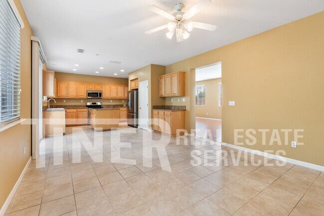Building Photo - 35 Sabre Ct