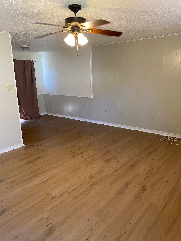 Building Photo - 9006 Woodbine Dr