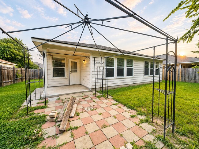 Building Photo - AVAILABLE NOW!; APPLY TODAY AT OUR WEBSITE!!