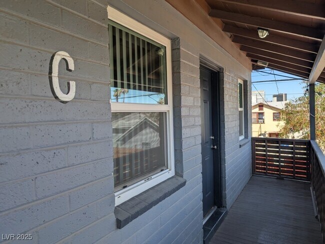 Building Photo - 319 N 11th St